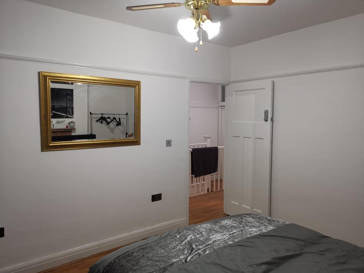 Hôtel Clarendon House à Luton  Extérieur photo