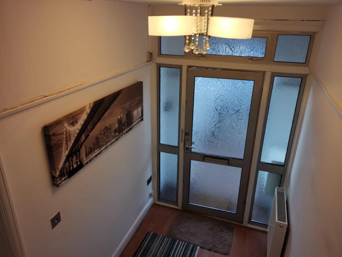 Hôtel Clarendon House à Luton  Extérieur photo