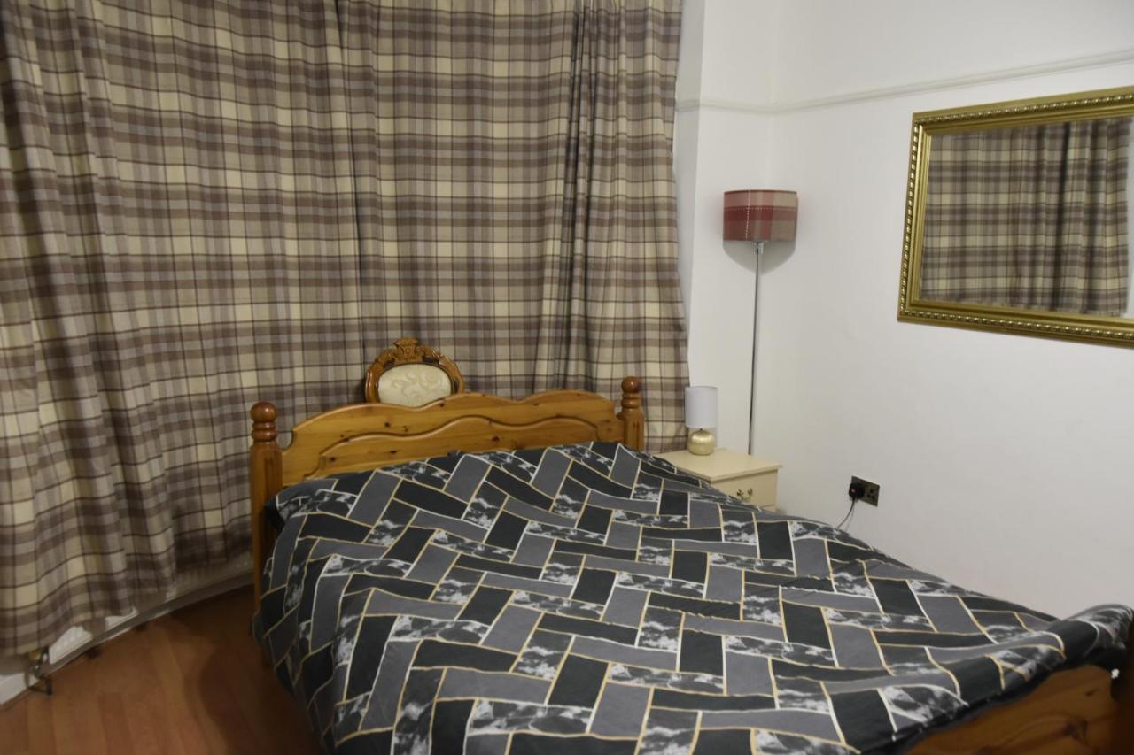 Hôtel Clarendon House à Luton  Extérieur photo