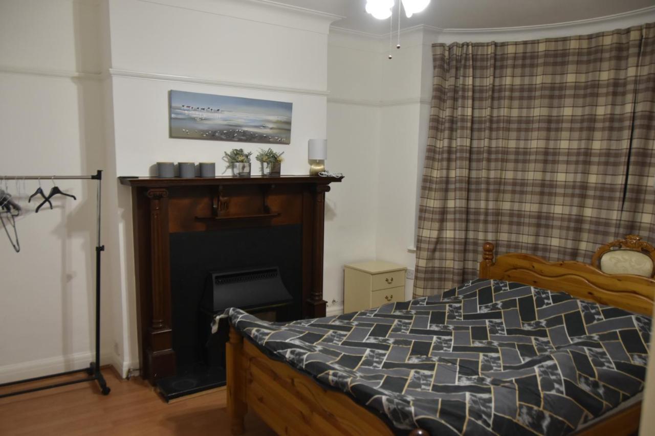 Hôtel Clarendon House à Luton  Extérieur photo