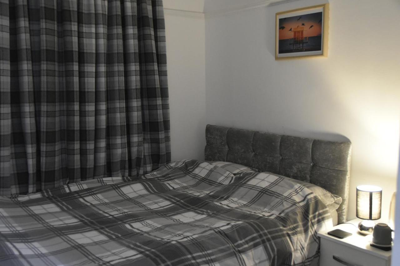 Hôtel Clarendon House à Luton  Extérieur photo